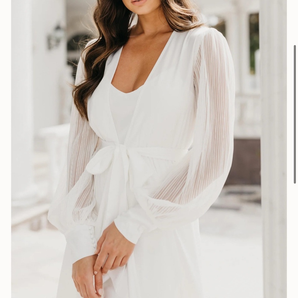 Alaina Pleated Sleeve Satin Maxi Bridal Robe
